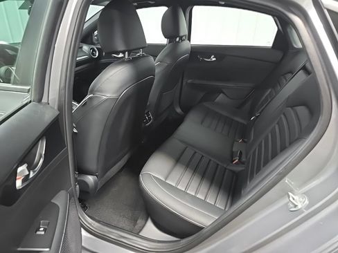 Used 2024 Kia Forte GT-Line w/ GT-Line Premium Package FWD image 32