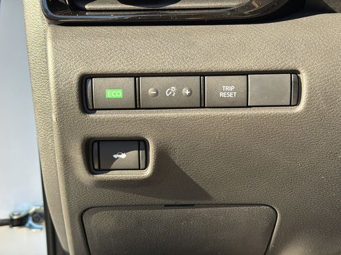 New 2025 Nissan Sentra SV image 22