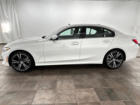 Used 2024 BMW 330i xDrive Sedan w/ Premium Package AWD/4WD image 2