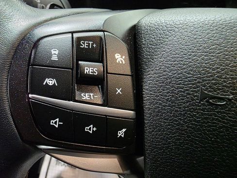 Used 2020 Ford Explorer Platinum image 5