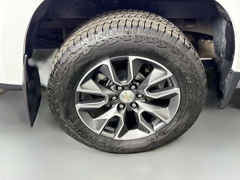 Used 2023 Chevrolet Silverado 1500 LT image 32