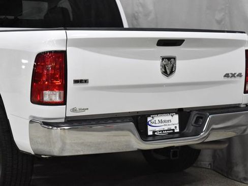 Used 2022 RAM 1500 Classic SLT image 9