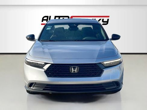 Used 2023 Honda Accord Sport image 2