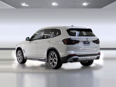 Used 2024 BMW X3 xDrive30i w/ Premium Package AWD/4WD image 3