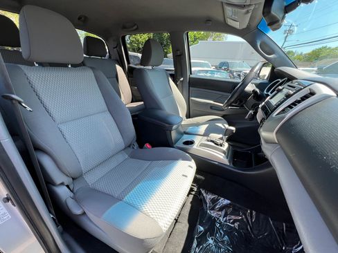 Used 2013 Toyota Tacoma 4x4 Double Cab w/ SR5 Pkg image 30