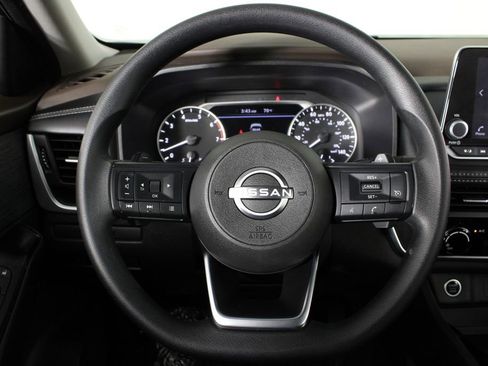 Used 2023 Nissan Rogue S image 25