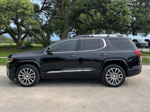 Used 2021 GMC Acadia Denali w/ Denali Technology Package FWD image 8