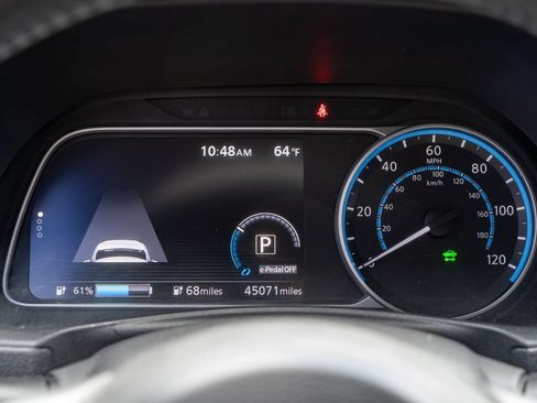 Used 2018 Nissan Leaf SL w/ SL Technology Package FWD image 15