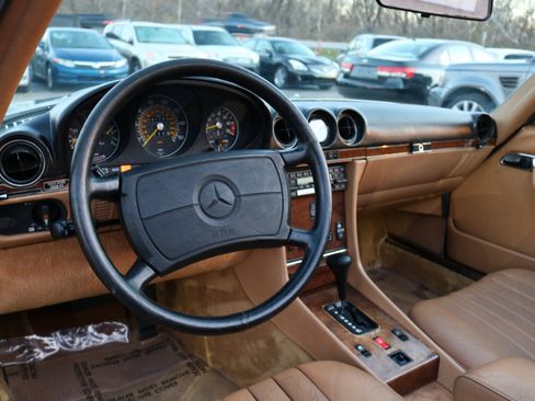 Used 1986 Mercedes-Benz 560 SL image 38