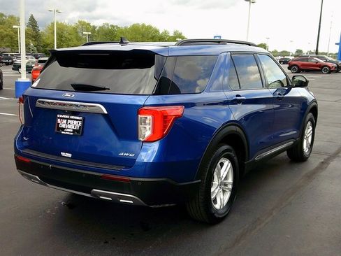 Used 2023 Ford Explorer XLT w/ Equipment Group 202A image 5