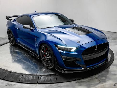 Used 2022 Ford Mustang Shelby GT500 w/ Carbon Fiber Track Pack image 22