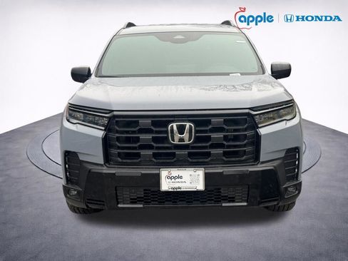 New 2026 Honda Pilot Sport image 2