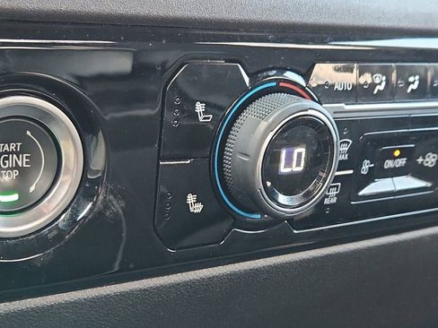 Used 2024 Chevrolet Silverado 1500 LT image 27