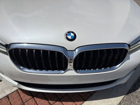 Used 2021 BMW 530i w/ Premium Package RWD image 14