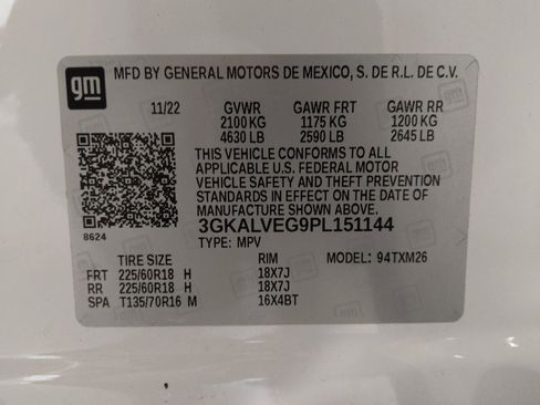 Used 2023 GMC Terrain SLT image 33