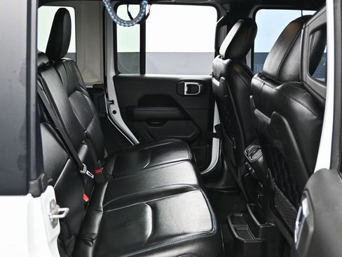 Used 2022 Jeep Wrangler Unlimited Rubicon 4xe w/ Dual Top Group image 33