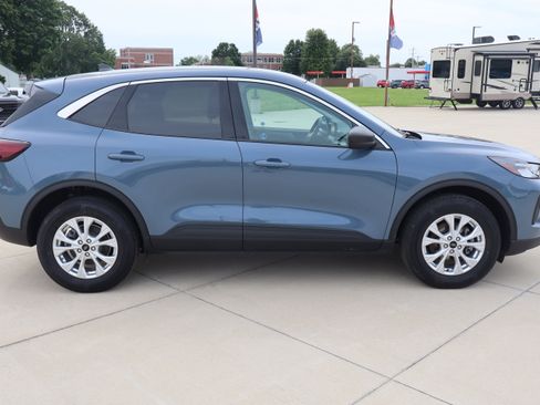 Used 2024 Ford Escape Active AWD/4WD image 5