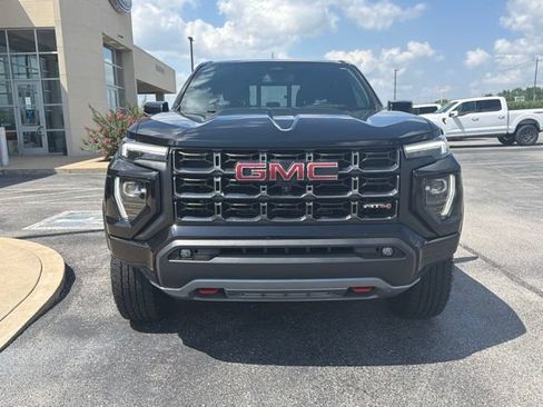 Used 2023 GMC Canyon AT4 w/ AT4 Premium Package AWD/4WD image 2