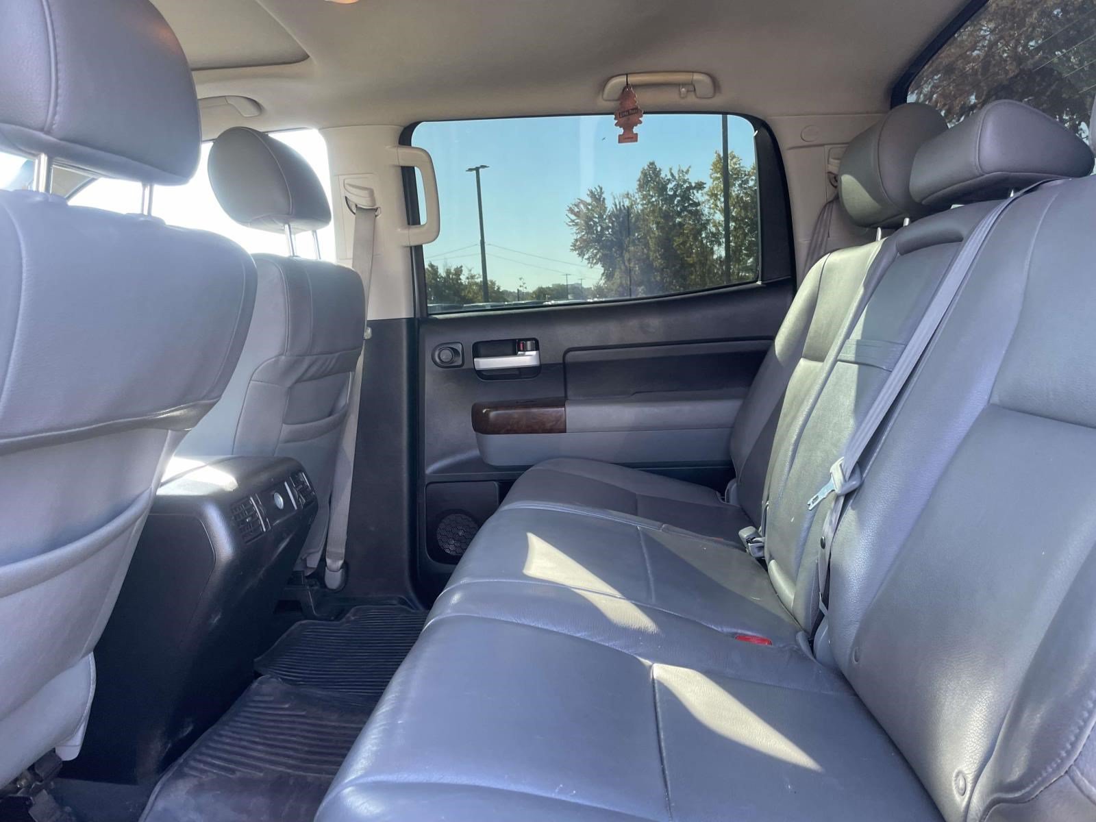 Used 2013 Toyota Tundra Limited w/ Memory Pkg RWD image 12
