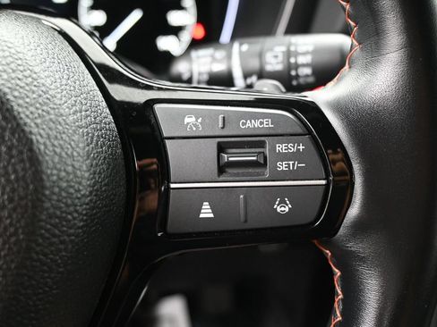 Used 2025 Honda Pilot TrailSport image 19