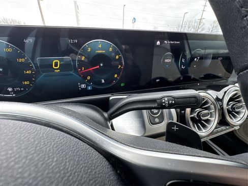 Used 2022 Mercedes-Benz GLB 250 image 19