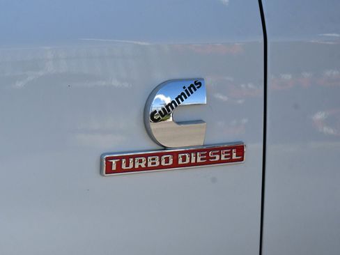 Used 2024 RAM 2500 Laramie AWD/4WD image 14