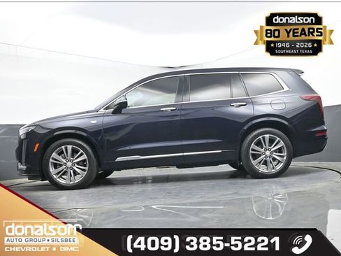 Used 2022 Cadillac XT6 Premium Luxury image 16