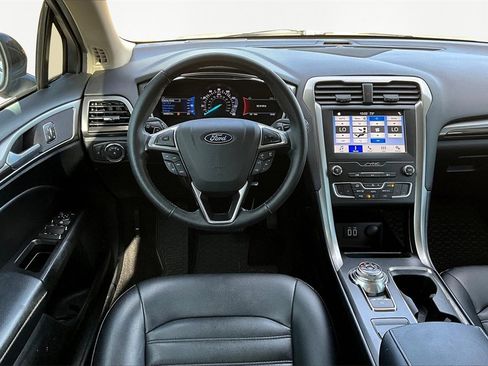 Used 2019 Ford Fusion SEL image 5