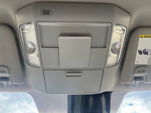 Used 2018 Toyota Tundra SR5 w/ SR5 Upgrade Package AWD/4WD image 28