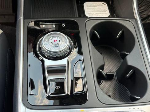 New 2026 Kia Carnival EX FWD image 27