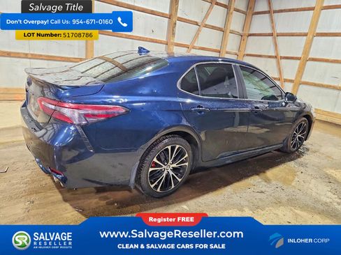 Used 2019 Toyota Camry SE FWD image 4