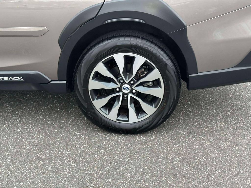 Used 2024 Subaru Outback Limited AWD/4WD image 12
