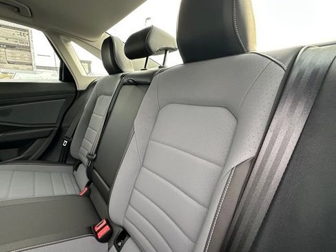 New 2026 Volkswagen Jetta SE FWD image 30