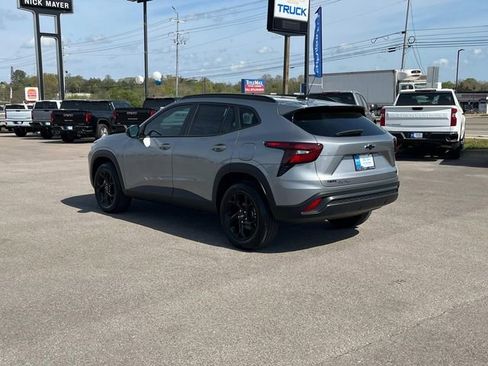 New 2026 Chevrolet Trax LT w/ Sunroof Package FWD image 7