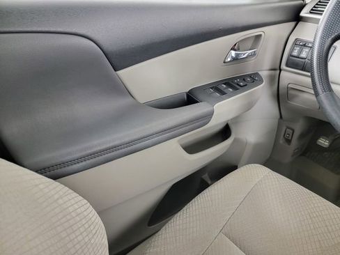 Used 2016 Honda Odyssey SE image 33