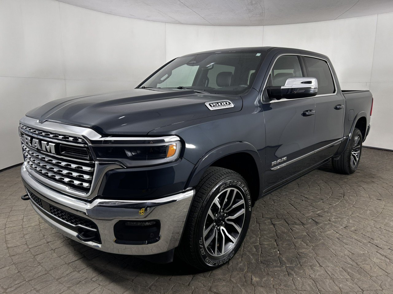 Used 2026 RAM 1500 Limited AWD/4WD image 3