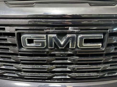 Used 2023 GMC Sierra 1500 Denali Ultimate image 9