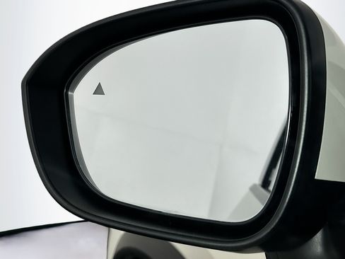 Used 2023 Nissan Rogue SL w/ SL Premium Package FWD image 16
