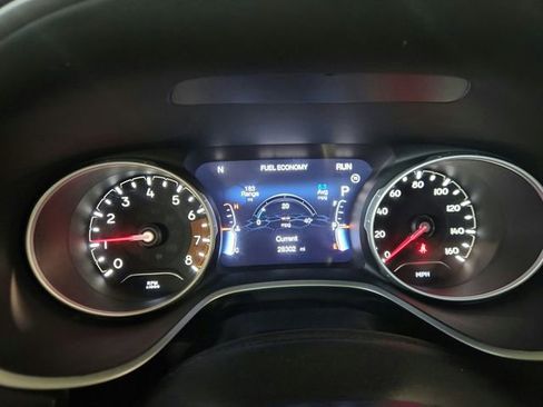 Used 2019 Jeep Compass Latitude w/ Popular Equipment Group AWD/4WD image 10