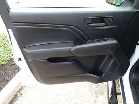Used 2024 Chevrolet Colorado W/T RWD image 14