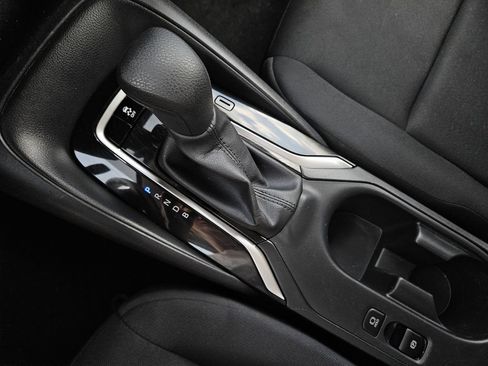 Used 2024 Toyota Corolla LE FWD image 17