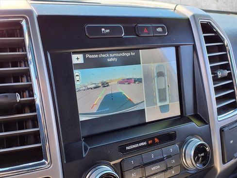 Used 2016 Ford F150 Platinum w/ Equipment Group 701A Luxury image 17