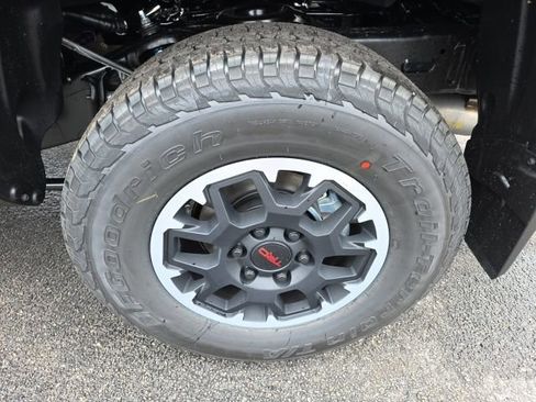 New 2026 Toyota Tacoma TRD Off-Road image 6
