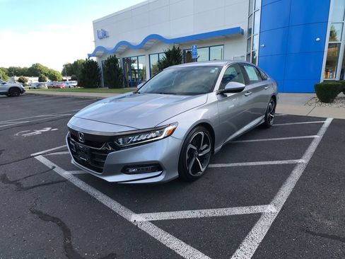 Used 2020 Honda Accord Sport image 3