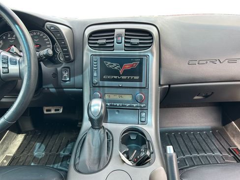 Used 2007 Chevrolet Corvette Coupe w/ Preferred Equipment Group RWD image 15