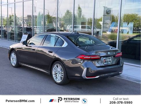 Used 2024 BMW 540i xDrive w/ Premium Package AWD/4WD image 3