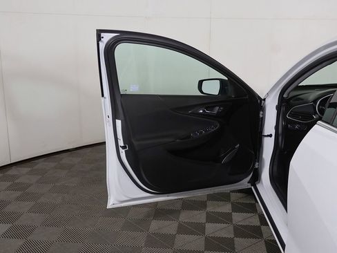 Used 2023 Chevrolet Malibu LS FWD image 14