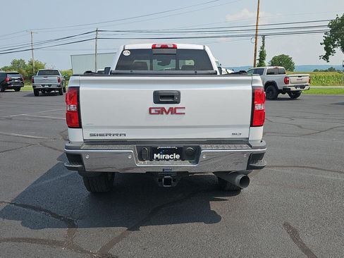 Used 2019 GMC Sierra 2500 SLT w/ Duramax Plus Package AWD/4WD image 6