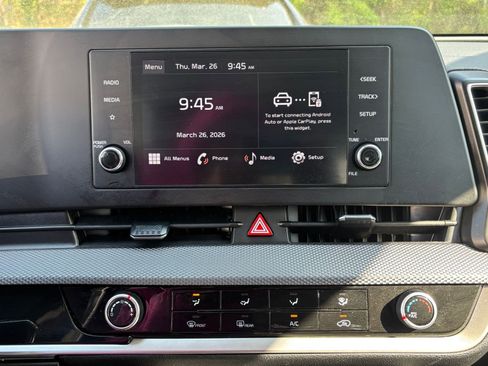 Used 2025 Kia Sportage LX image 17
