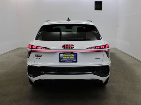 New 2026 Audi Q3 quattro 2.0T AWD/4WD image 4